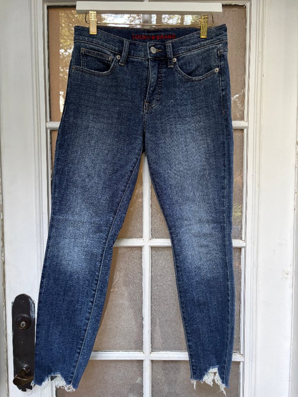 Lucky Brand Raw Hem Skinny Jeans – Size 4 / 27 – Medium Wash